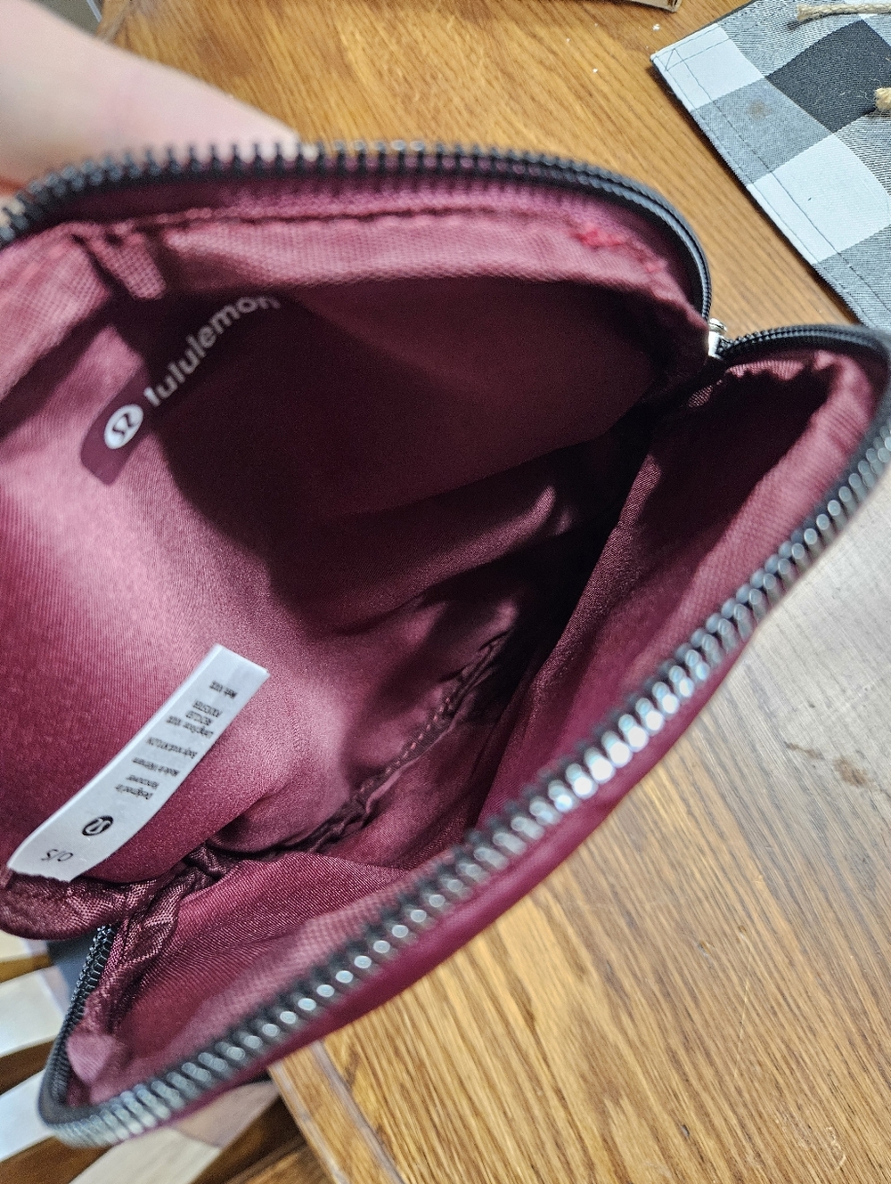 lululemon athletica FESTIVAL Crossbody Bag - Picture 4 of 6